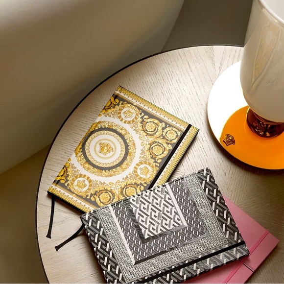 Versace Other - NEW VERSACE Signature Graphic Greca Print Black & White Notebook Table Decor